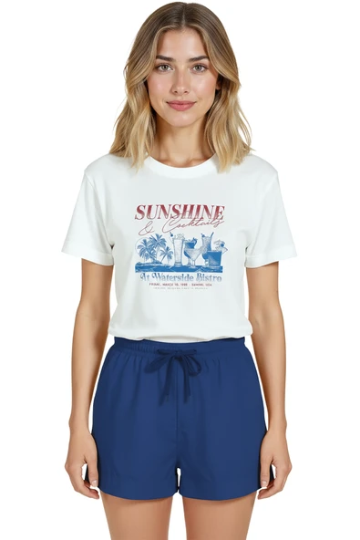 Kadın Beyaz Relaxed Fit %100 Pamuk Tişört – Cocktails Vintage Kokteyl Baskılı - Resim 7