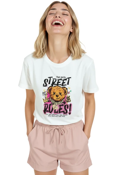 Kadın Beyaz Relaxed Fit %100 Pamuk Tişört – Street Teddy Graffiti Baskılı - Resim 3