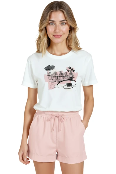 Kadın Beyaz Relaxed Fit %100 Pamuk Tişört – Suluboya New York Liman Kolajlı - Resim 7