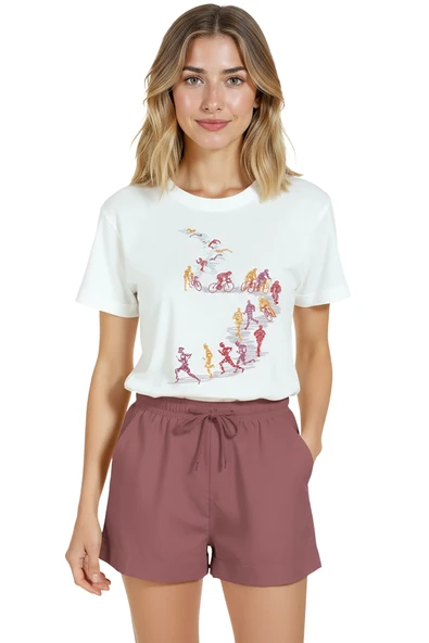 Kadın Beyaz Relaxed Fit %100 Pamuk Tişört – Suluboya Koşu & Bisikletçi Çizgisel Baskılı ürün görseli 1