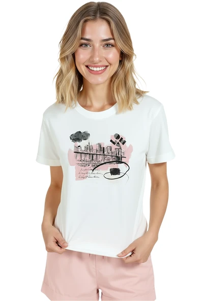 Kadın Beyaz Relaxed Fit %100 Pamuk Tişört – Suluboya New York Liman Kolajlı - Resim 3