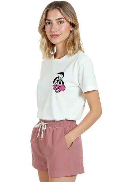 Kadın Beyaz Relaxed Fit %100 Pamuk Tişört – Graffiti Tavşan Minyatür Baskılı - Resim 4