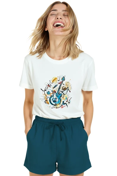 Kadın Beyaz Relaxed Fit %100 Pamuk Tişört – Soyut Gitar & Suluboya Müzik Baskılı - Resim 5
