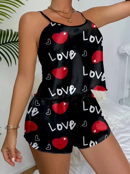 Aşk Temalı Kalp Desenli Siyah Saten Şortlu Gecelik Takım ürün görseli