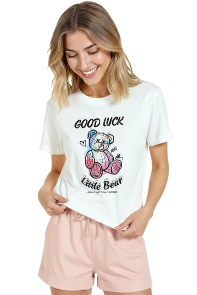 Kadın Beyaz Relaxed Fit %100 Pamuk Tişört – Grafiti Teddy Bear & ''Good Luck'' Baskılı - Resim 3