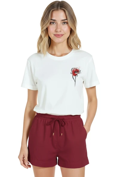 Kadın Beyaz Relaxed Fit %100 Pamuk Tişört – Kırmızı Gelincik Suluboya Minyatür Baskılı ürün görseli 1