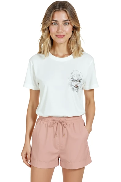 Kadın Beyaz Relaxed Fit %100 Pamuk Tişört – Tek Çizgi Yüz Minyatür Baskılı - Resim 7