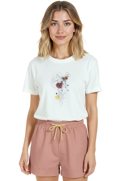 Kadın Beyaz Relaxed Fit %100 Pamuk Tişört – Kuru Çiçek & Minimal Mürekkep Baskılı ürün görseli 1