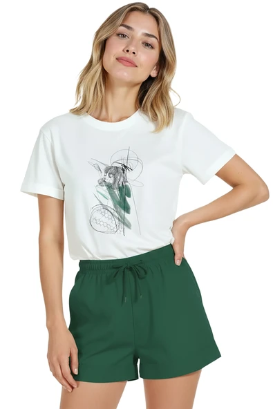 Kadın Beyaz Relaxed Fit %100 Pamuk Tişört – Çizgisel Portre & Yeşil Suluboya Vurgu Baskılı - Resim 3