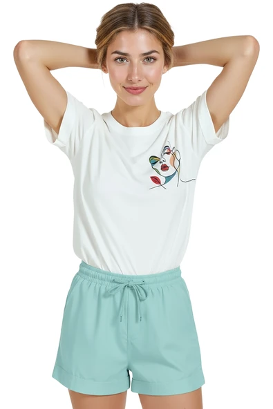 Kadın Beyaz Relaxed Fit %100 Pamuk Tişört – Tek Çizgi Renkli Yüz Minyatür Baskılı - Resim 5