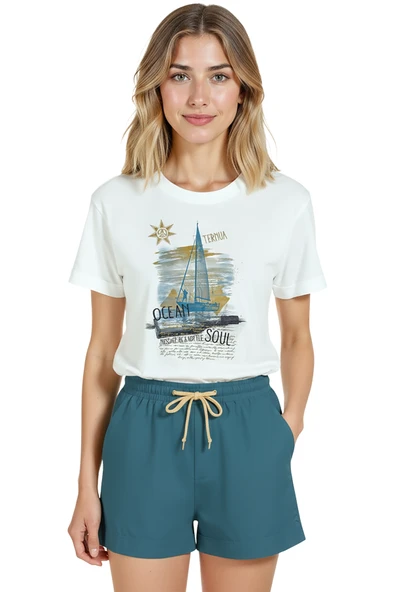 Kadın Beyaz Relaxed Fit %100 Pamuk Tişört – Marina & Yelkenli Kompozisyonlu ürün görseli 1