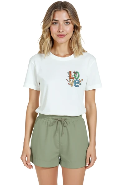 Kadın Beyaz Relaxed Fit %100 Pamuk Tişört – Floral “LOVE” Minyatür Suluboya Baskılı - Resim 7