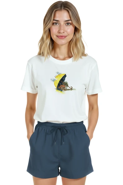 Kadın Beyaz Relaxed Fit %100 Pamuk Tişört – Şemsiye Ev Suluboya Baskılı ürün görseli 1