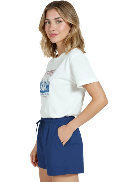 Kadın Beyaz Relaxed Fit %100 Pamuk Tişört – Cocktails Vintage Kokteyl Baskılı - Resim 2