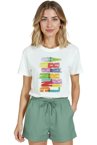 Kadın Beyaz Relaxed Fit %100 Pamuk Tişört – Renkli Brush Tipografi Baskılı - Resim 6