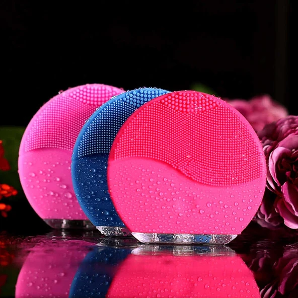 Titreşimli Yüz Temizleme Ve Masaj Aleti ürün görseli