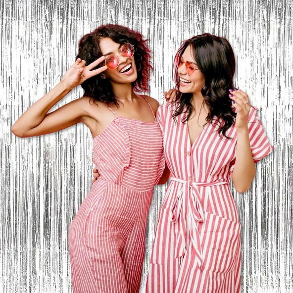 Gümüş Renk Ekstra Metalize Parlak Saçaklı Arka Fon Perde İthal A Kalite 1x2 Metre - Resim 2