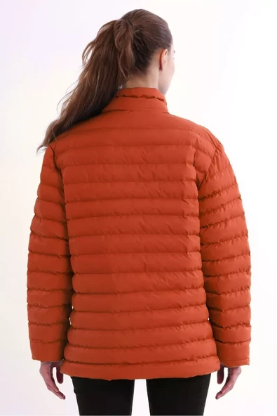 İçi Astarlı Su ve Rüzgar Geçirmez Cepli Kadın Mont - Resim 12