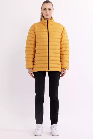 İçi Astarlı Su ve Rüzgar Geçirmez Cepli Kadın Mont - Resim 3