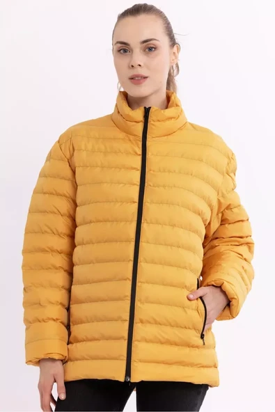 İçi Astarlı Su ve Rüzgar Geçirmez Cepli Kadın Mont ürün görseli