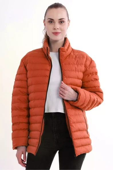 İçi Astarlı Su ve Rüzgar Geçirmez Cepli Kadın Mont - Resim 9