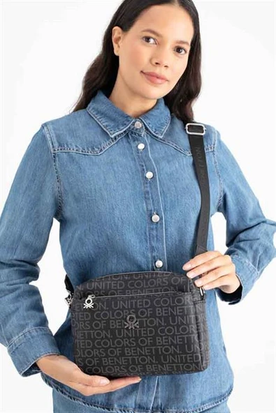 1642-2K6 BENETTON ÇANTASİYAH ürün görseli