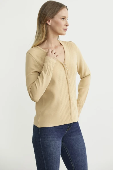 Düğme Kapamalı V Yaka Triko Hırka - Bej - Resim 4