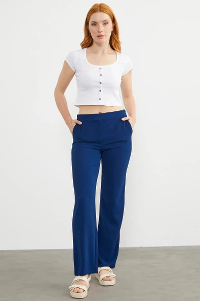 78362 SEMENTA RAHAT KALIP DÖKÜMLÜ KREP PANTOLON ürün görseli