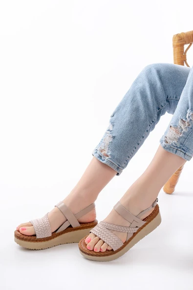 730-152 Bej Örgü Desenli Hakiki Deri Ortopedik Taban Kadın Sandalet ürün görseli