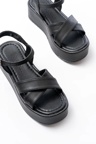 861-1005 Siyah Günlük Çapraz Dolgu Topuk Kadın Sandalet - Resim 4