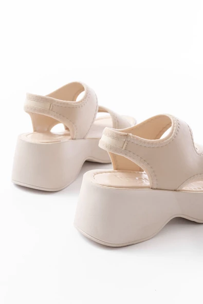 24414-573 Bej Dalgıç Günlük Dolgu Topuk Kadın Sandalet - Resim 3