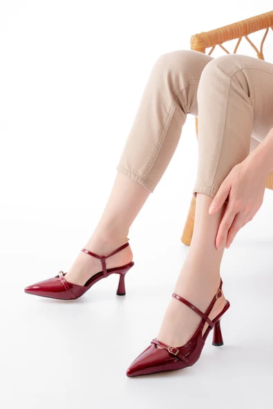 K-6722 Bordo Rugan Toka Detaylı Sivri Burun Kadın Ayakkabı ürün görseli