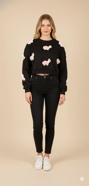 Kadın 3D Figürlü Crop Sweat Kabartmalı Karakter Desenli Bisiklet Yaka Uzun Kollu Kısa Sweat ürün görseli