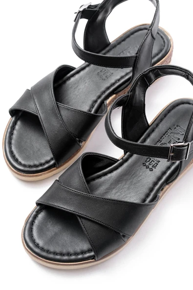 692-564 Siyah Ortopedik Taban Çapraz Tokalı Kadın Sandalet - Resim 4