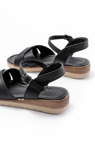 692-564 Siyah Ortopedik Taban Çapraz Tokalı Kadın Sandalet - Resim 5