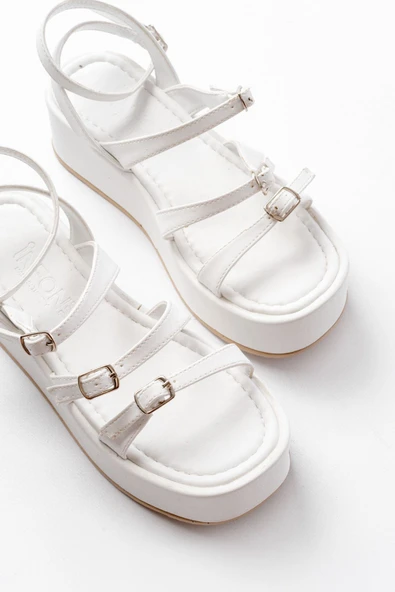 861-1222 Beyaz Tokalı Bilekten Bağlamalı Dolgu Kadın Sandalet - Resim 4