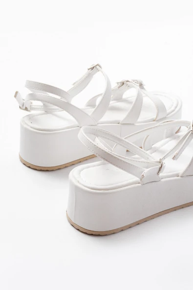 861-1222 Beyaz Tokalı Bilekten Bağlamalı Dolgu Kadın Sandalet - Resim 5