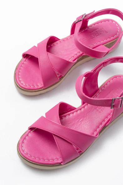 692-564 Fuşya Ortopedik Taban Çapraz Tokalı Kadın Sandalet - Resim 4