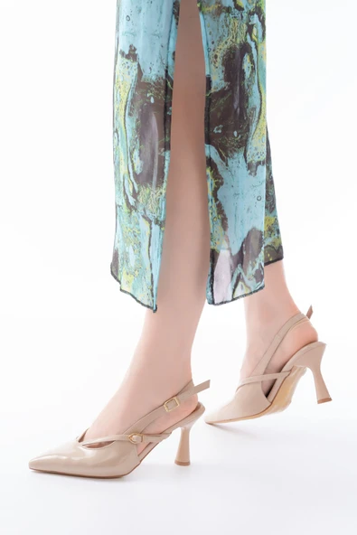 4962 Bej Sivri Burun Tokalı Yuvarlak Topuk Kadın Sandalet - Resim 2