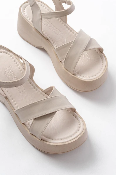 24414-1005 Bej Günlük Çapraz Dolgu Topuk Kadın Sandalet - Resim 4