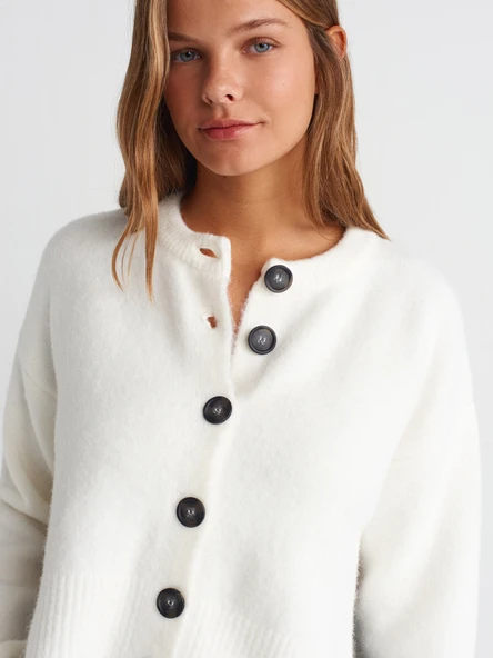 60280 DİLVİN DİK YAKA DÜĞMELİ YUMUŞAK DOKULU YIRTMAÇLI TRİKO HIRKA - Resim 8