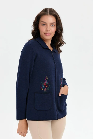 24005 DESEN TRİKO CEP ÜSTÜNDEN ÇIKAN İŞLEMELİ POLO YAKA FERMUARLI KISA CEKET - Resim 8