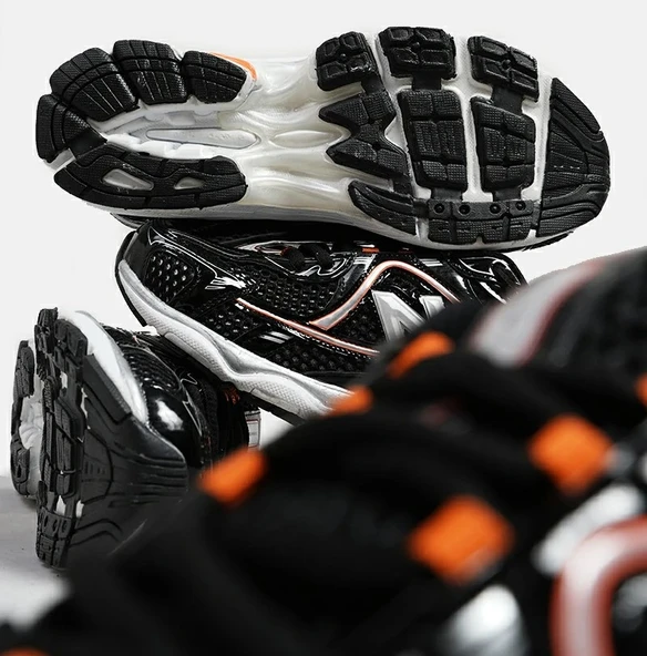 PTTAVM: New Balance 1064 Black Silver Orange