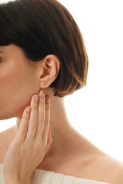 925 ayar gümüş altın yaldızlı incili fiyonk modeli küpe SGTL12829GOLD - Resim 3