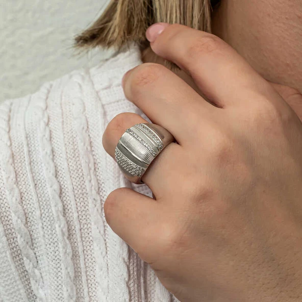 Gümüş Zirkon Taşlı Kadın Yüzük - Resim 5