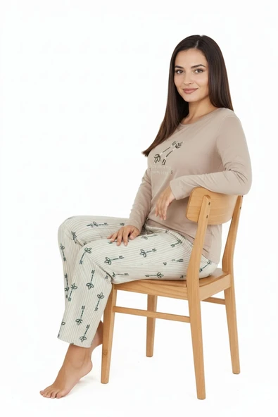 Bravie Üstü Yazılı Altı Çizgili Elite Viscose Uzun Büyük Beden Pijama Takımı Pudra 3597 - 3