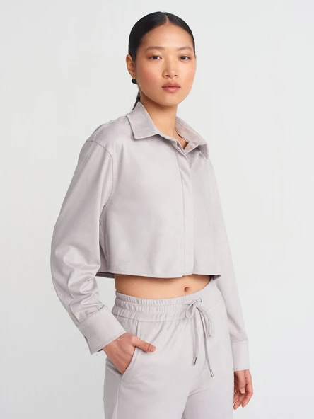 50493 DİLVİN DÖKÜMLÜ SÜET CROP GÖMLEK ürün görseli