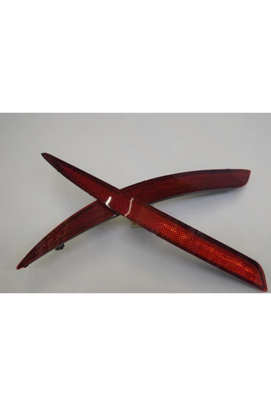 Egea Sedan Arka Tampon Reflektörü Takım 51998149 ürün görseli 1