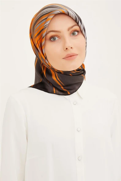 8956 ARMİNE EŞARP - Resim 2