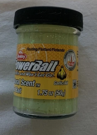 BERKLEY POWERBAİT 25644 GARLIC /GLTR (SARIMSAK AROMALI) AÇIK YEŞİL ALABALIK HAMURU ürün görseli